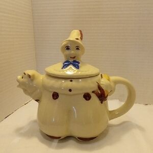 Vintage 1940s  Shawnee Tom Tom Son The  Piper's Teapot